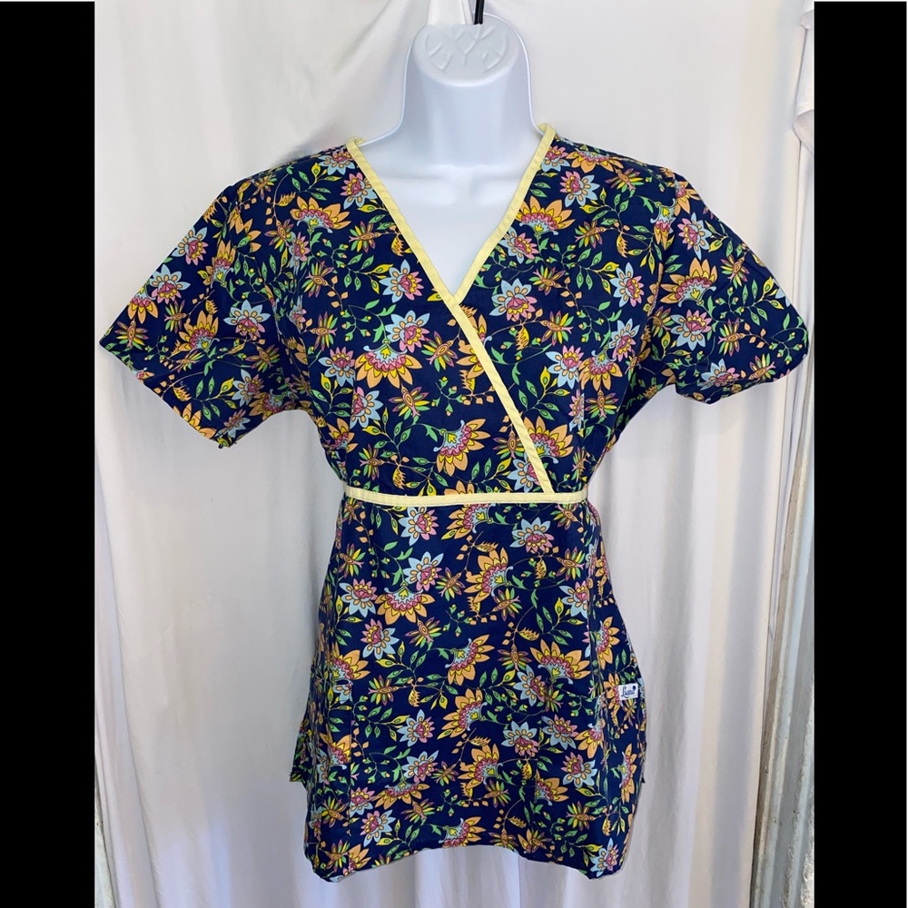 Liana Nurse Uniform Flowers Design